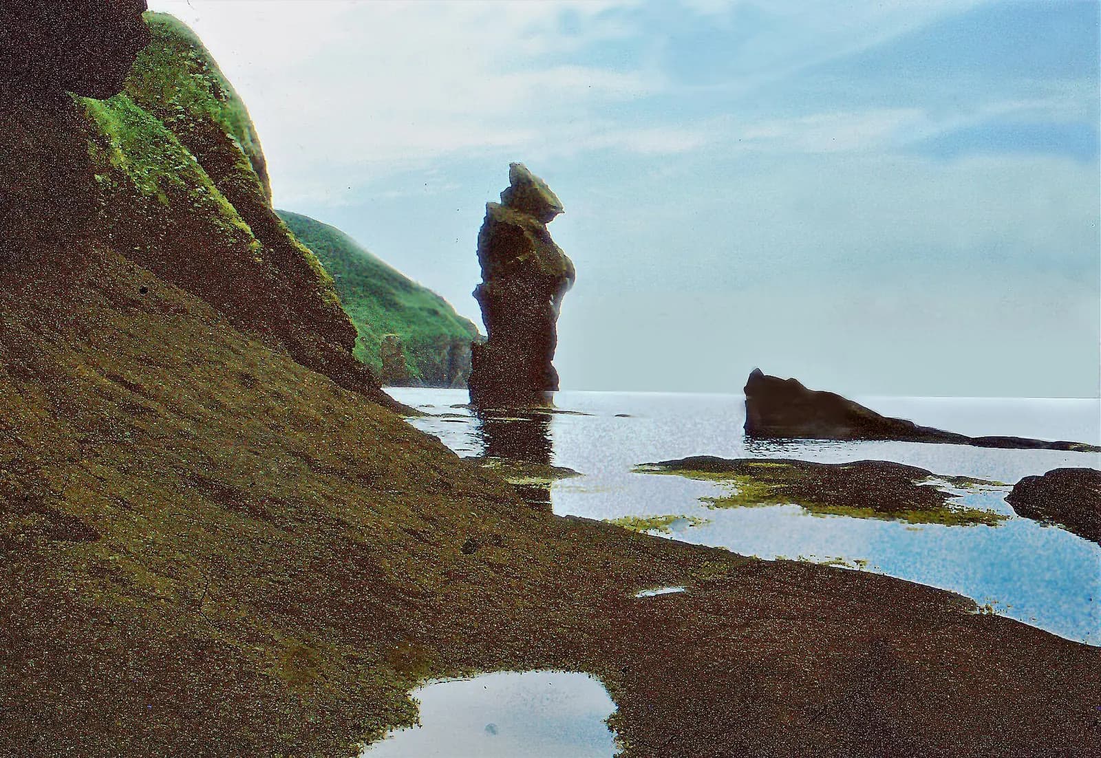 Inhospitable coast of the island of Iturup.jpg