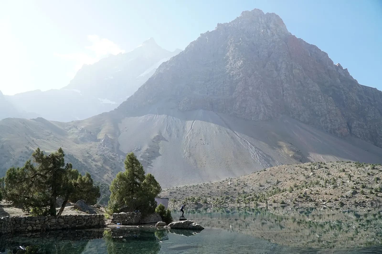 Iskanderkul and Fann Mountains.jpg