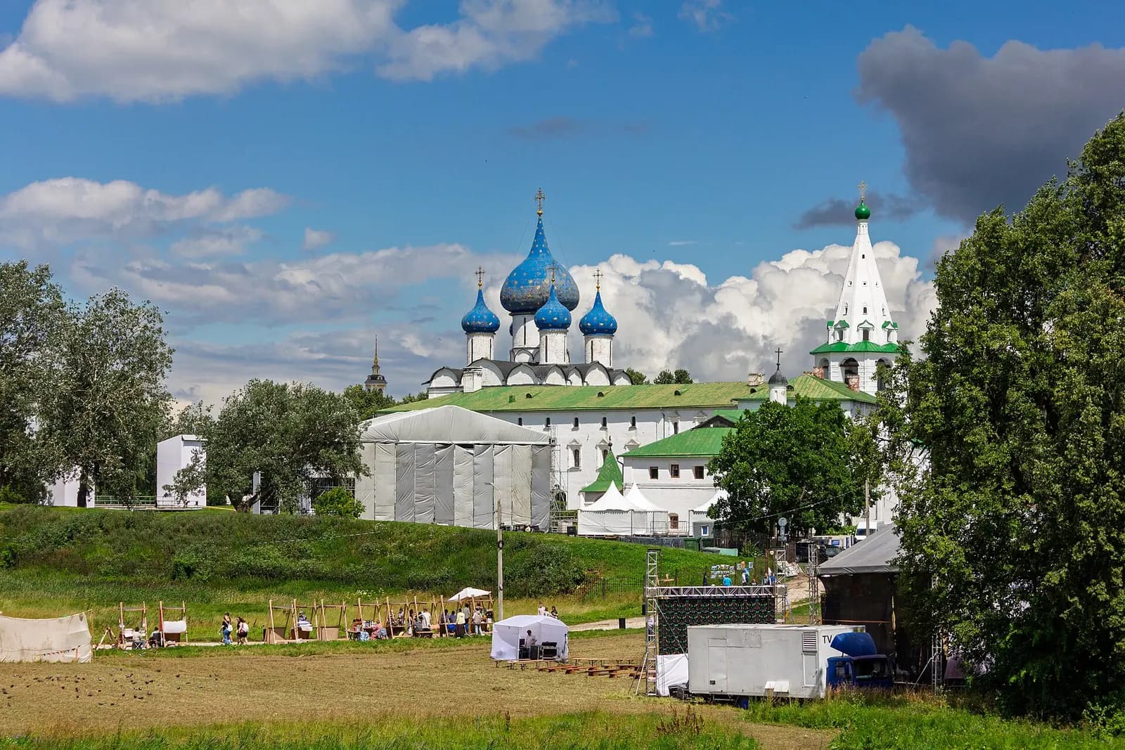 Suzdal Kremlin 2024.jpg